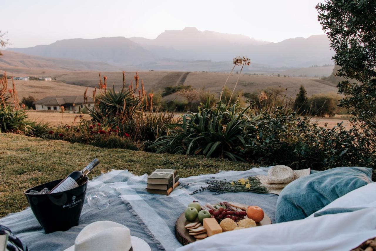 Inkungu Lodge Champagne Valley Екстериор снимка