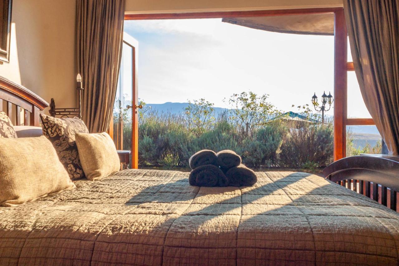 Inkungu Lodge Champagne Valley Екстериор снимка