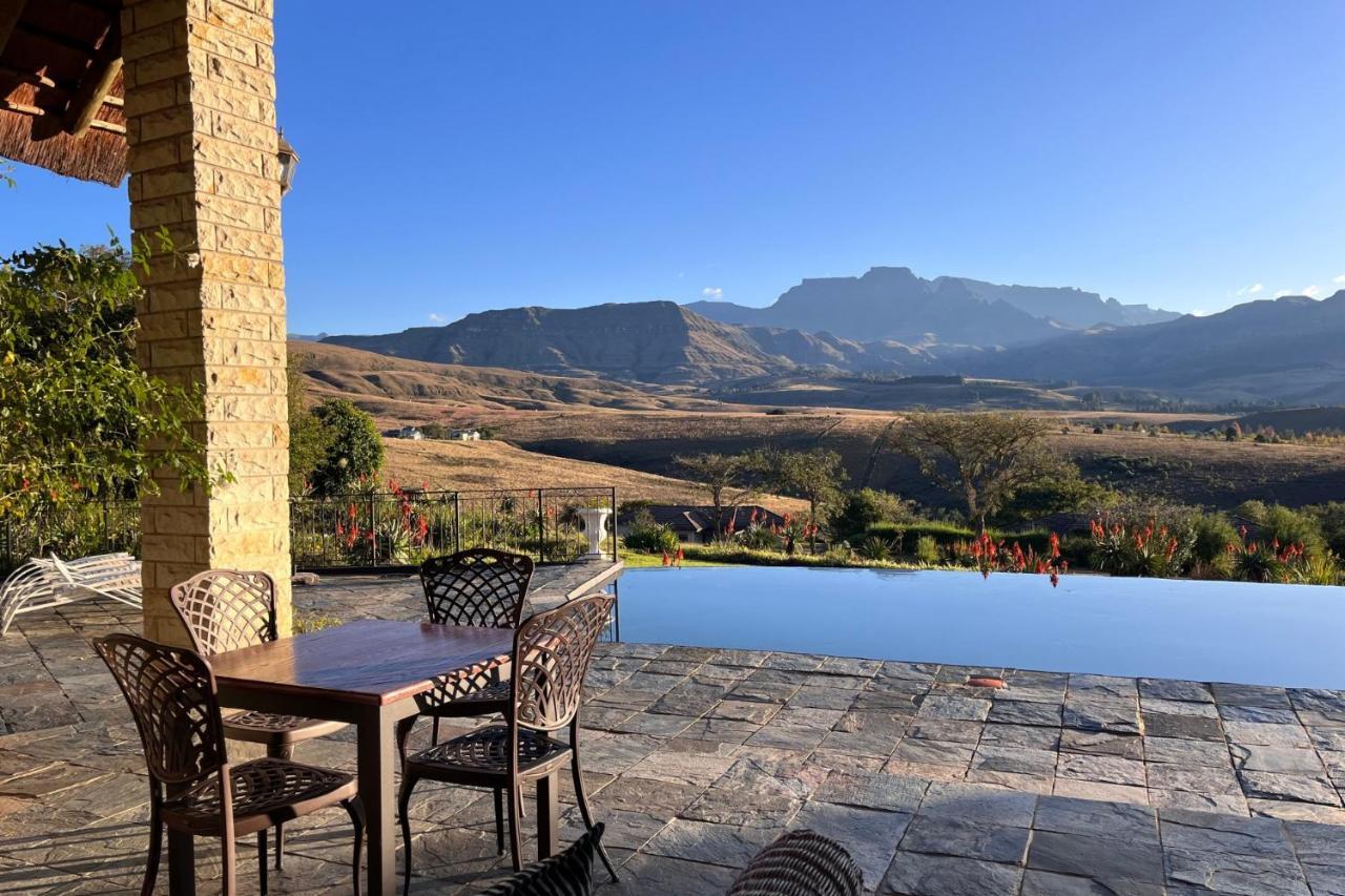 Inkungu Lodge Champagne Valley Екстериор снимка