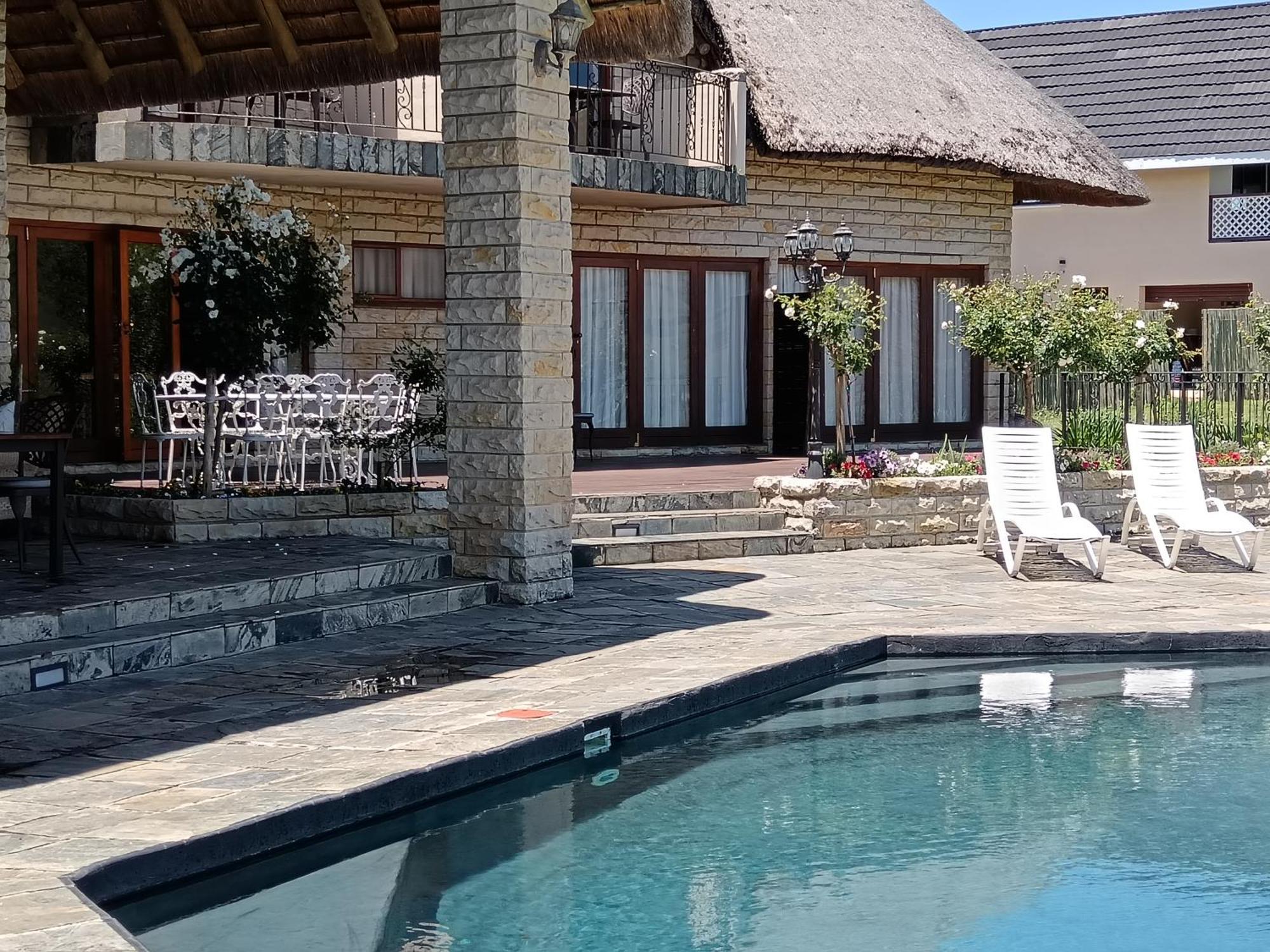 Inkungu Lodge Champagne Valley Екстериор снимка