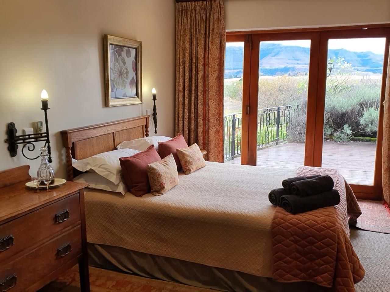 Inkungu Lodge Champagne Valley Екстериор снимка
