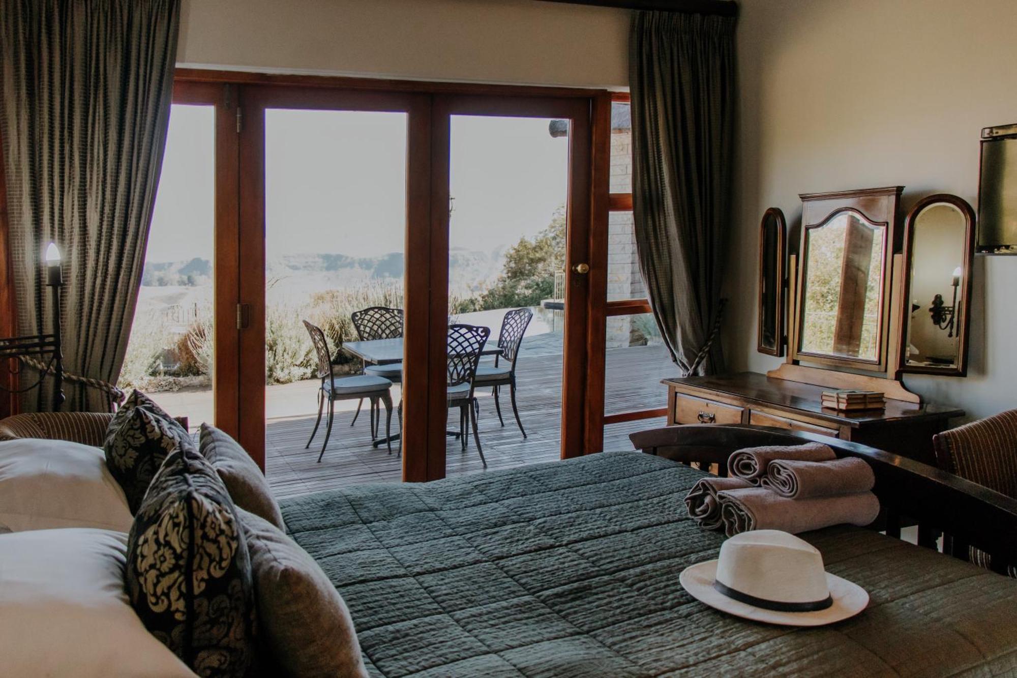 Inkungu Lodge Champagne Valley Екстериор снимка